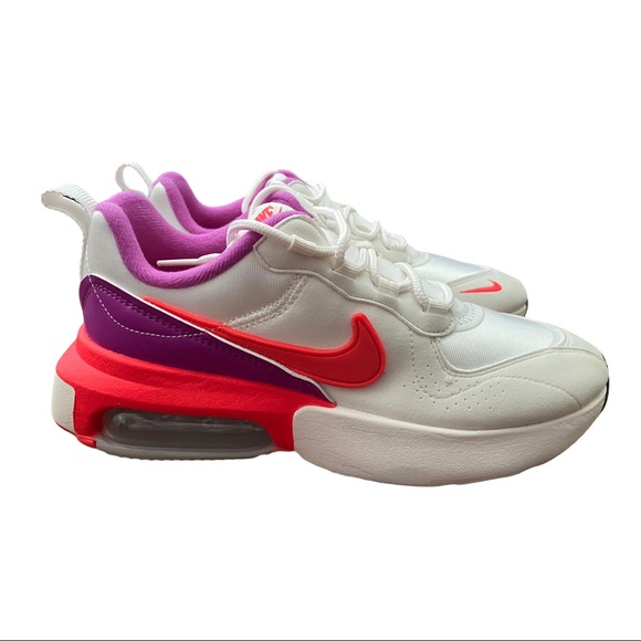 Nike Shoes - NEW NIKE W AIR MAX VERONA.